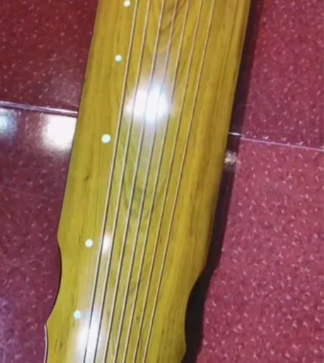 包邮公司破产了原来价9800元的古琴现在只...