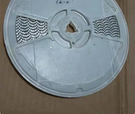 包邮库存处理 10UF 1210贴片电容2...