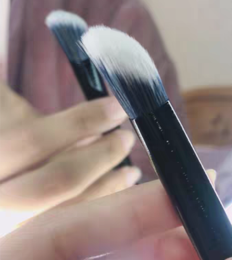 转卖GIKIM/吉奇木无极系列化妆刷遮瑕刷...