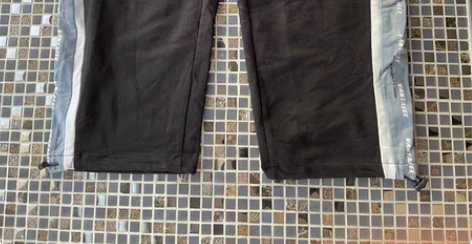 黑色春秋女士九分运动裤，八成新。裤长85，...