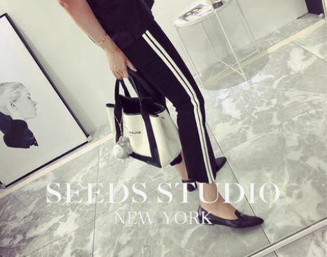 转卖经典侧条纹显瘦运动裤 高弹力9分款??...