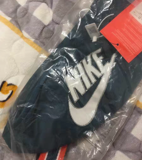 转卖全新nike腰包耐克斜挎包学生运动跑步...