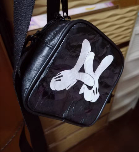 中国李宁肖战同款包包，黑色小方包，时尚单品...