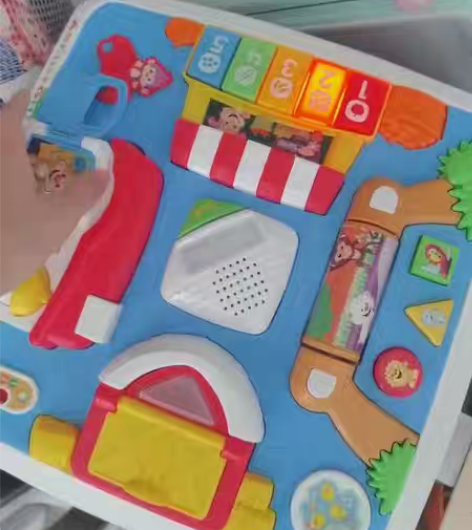 包邮费雪 学习游戏桌 朋友送的，宝宝大了闲...