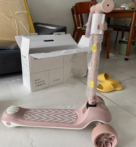 全新贝易滑板车 贝母粉 就是普通的滑板车 ...