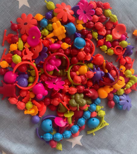 包邮纽奇串珠玩具，九成新，质量非常好，无毛...