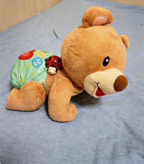 伟易达婴儿学爬玩具熊！附赠一大堆娃娃[呲牙...