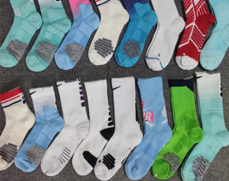 耐克 篮球袜 运动袜 都是左右配对的 有标...