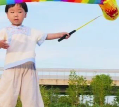 包邮运动健身舞龙彩带儿童玩具，儿童空竹舞飘...