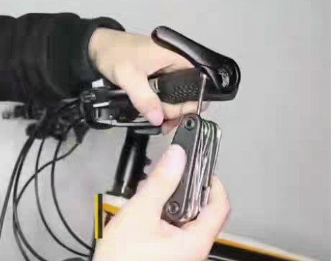 包邮摩托车随车工具便携随身工具多功能组合工...