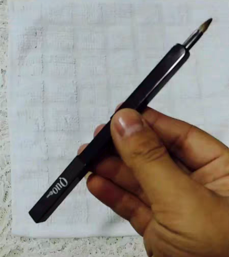 #工具刷#Quo伸缩便携式闭合带盖唇刷Qu...