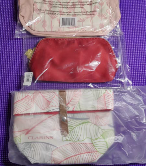 娇韵诗的化妆包，尺寸如图，买东西的赠品，给...