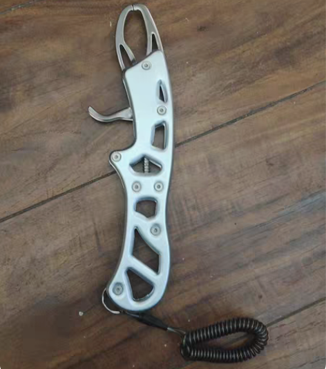 优质合金路亚钳控鱼器高强度大拉力夹鱼剪线开...