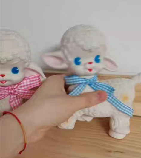 超可爱日式复古昭和小羊胶皮羊娃娃少女心桌面...