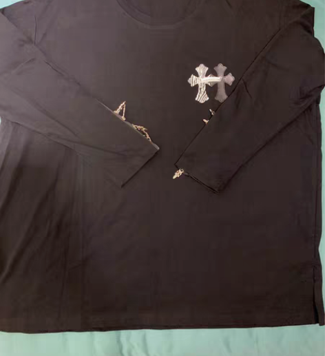 包邮十字架衣服，标是拼皮的，袖口拉链属于定...