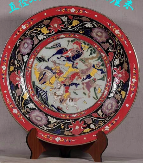 包邮大明宣德斗彩人物圆盘，包浆均匀自然，画...