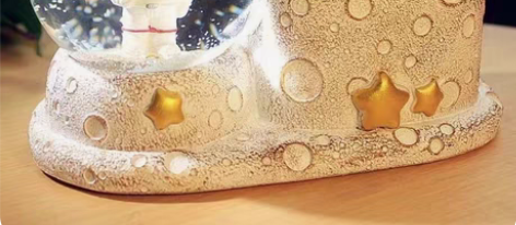 金色宇航员水晶球可亮灯笔筒 全新未使用 ...