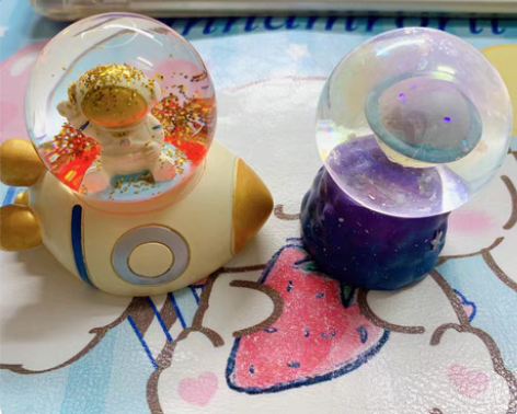 水晶球 宇航员 星球 火箭 宇宙 星空 紫...