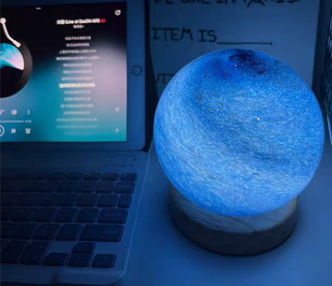转卖小红书推荐星球灯小夜灯摆件家居卧室氛围...