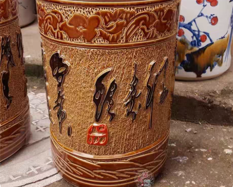 超大花盆，画缸，几年前的景德镇得雕刻的花纹...