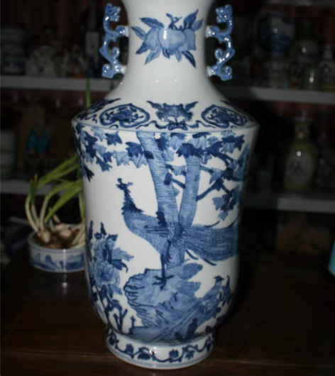 包邮70-80年代，300件手绘青花孔雀牡...