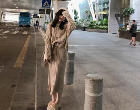 转卖高腰包臀裙中长款针织黑色半身裙女秋冬一...