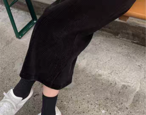 转卖半身裙女雪尼尔条绒裙秋冬中长款直筒裙后...