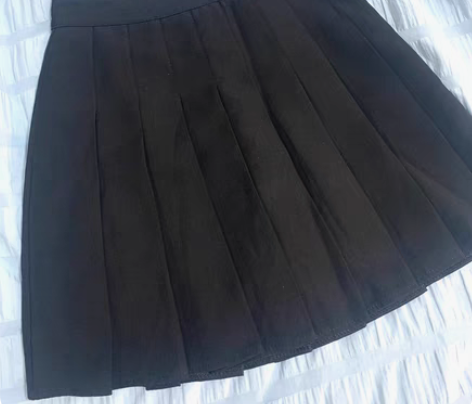 百褶裙 黑色 码数S 感兴趣的话点“我想要...
