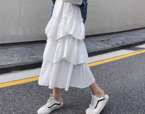 转卖白色半身裙秋冬女半身长裙2019秋款百...