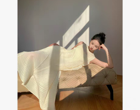 转卖深深定制手工压皱连衣裙女2022新款三...