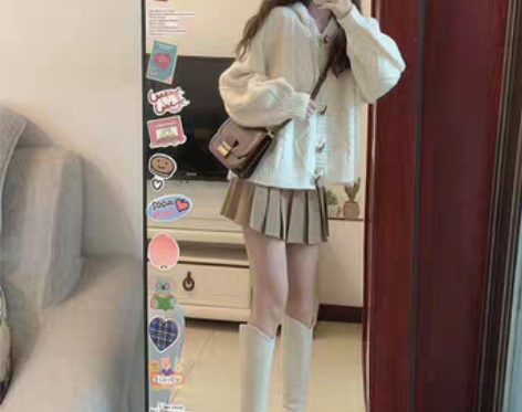 转卖秋季盐系少女穿搭小个子学院风俏皮活泼软...