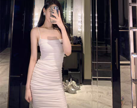 转卖nicky初恋风+吊带连衣裙女气质性感...