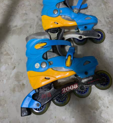 包邮成人旱冰鞋 39-42鞋码均可穿可调节...