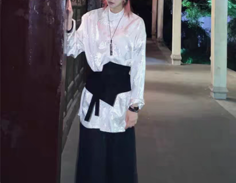 包邮穿搭博主闲置出 一套标价出包邮 （标题...