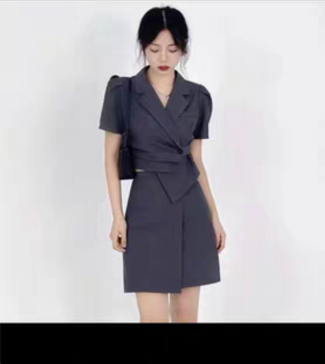 转卖【狂欢价】夏装2022年新款轻熟风港味...