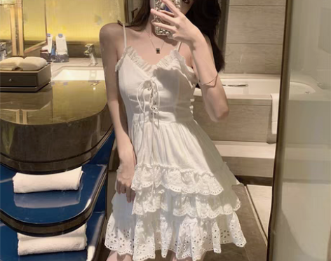 转卖港风chic夏季新款气质性感吊带V领系...