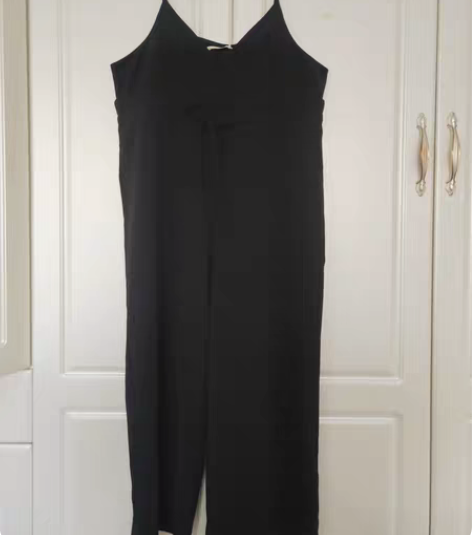 高腰背带裤，一次没穿，自己可以搭个小短T，...