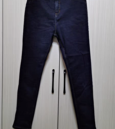 包邮特保暖全新 牛仔裤，朋友送的4XXXX...