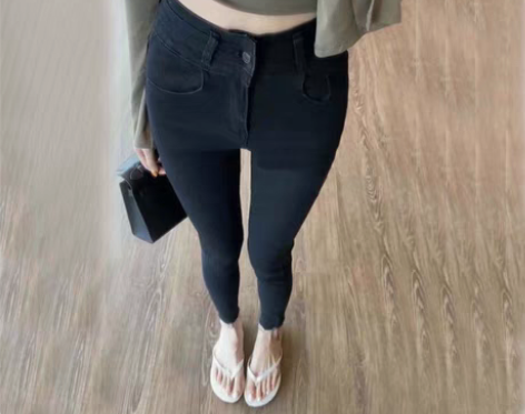 转卖2022秋季黑色高腰紧身小脚裤新款休闲...