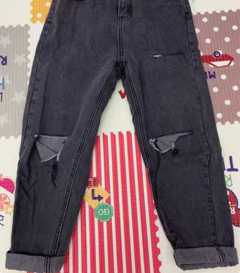 包邮烟灰色破洞牛仔裤 休闲宽松版搭个T恤好...