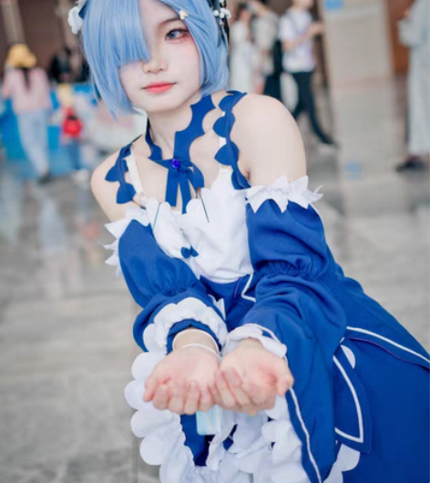 雷姆小恶魔cos！！ 绝色漫家的，m码很新...