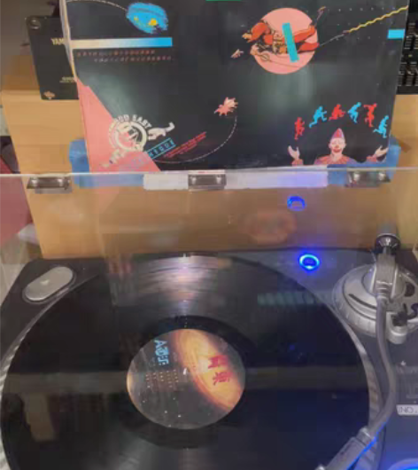 包邮荷东，东方好莱坞明星舞会，唱片9品有轻...