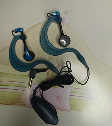 包邮飞利浦挂耳式库存老耳机 感兴趣的话点“...