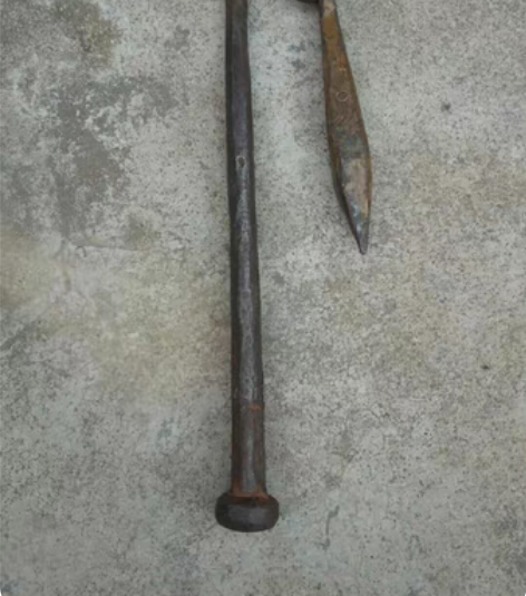 清代鎏金防身哨子棍，也就是双节棍的雏形。纯...