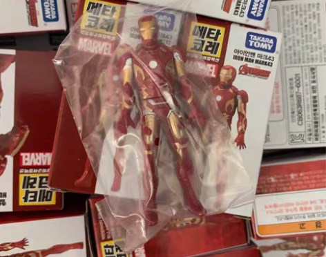 包邮正版多美卡合金钢铁侠 反浩克手办复仇者...