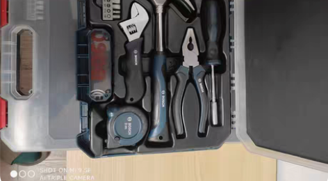 博世工具箱12件套 全新未使用。麻雀虽小五...