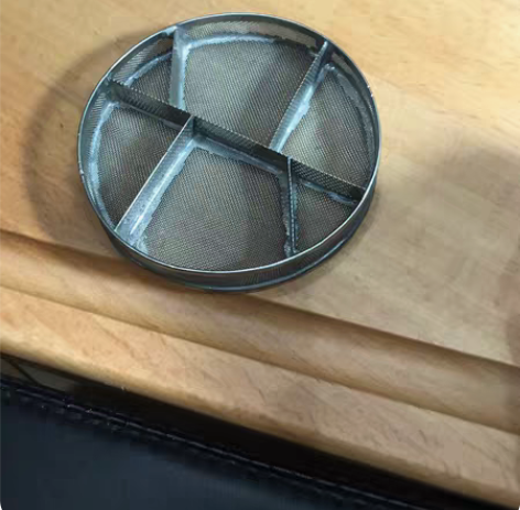 日本产手表维修零件盒,这东西不多 感兴趣的...