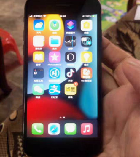 包邮苹果8代手机一个，6斗4gld巳退，随...