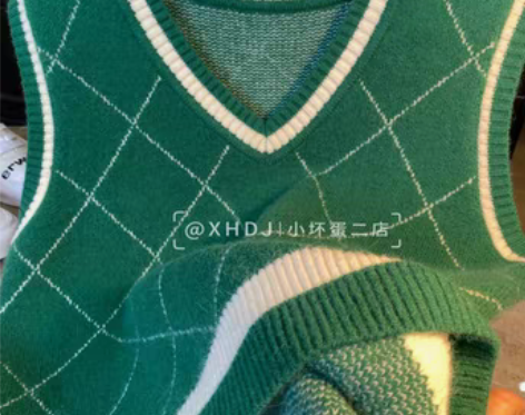 转卖爱惨这个绿～混搭绝绝子加厚ins毛衣背...