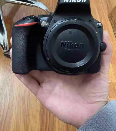 包邮《新手必备》尼康d5600单反套机18...